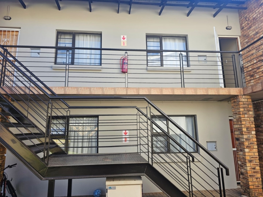 1 Bedroom Property for Sale in Rhodesdene Northern Cape